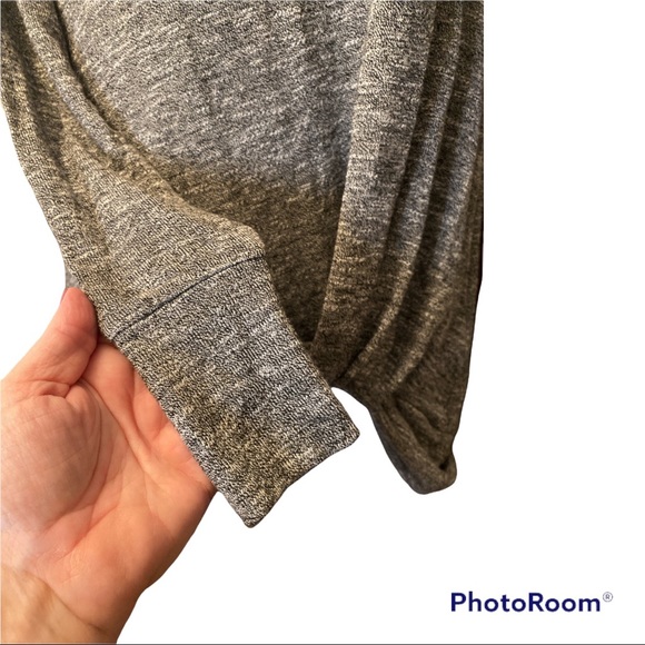 JUICY COUTURE Gray Long Sleeve Knotted Hi Lo Top Size XS - Picture 3 of 6